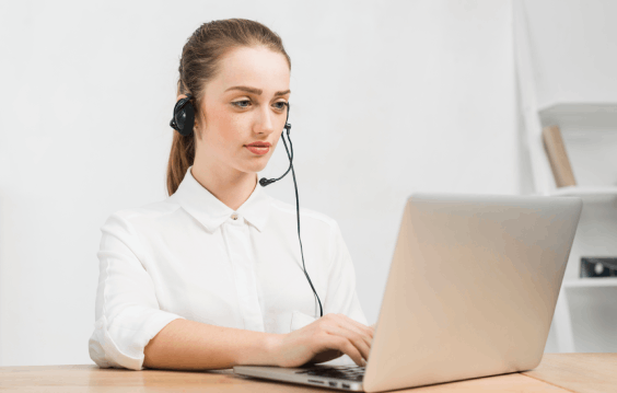 The skilled captioner provides fast and accurate closed captioning services in Austin to ensure media accessibility.