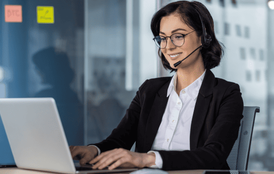 Subtitler providing Tongan subtitling services for an accurate translation, helping a customer understand content in Tongan.