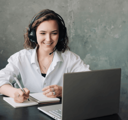 A client in Salem benefiting from Vanan Captioning's accurate and reliable captioning services for audio-visual content.