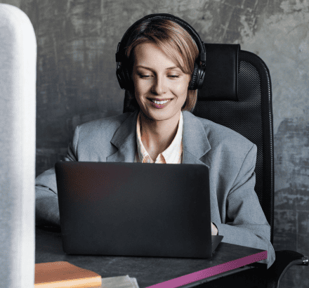 A captioner seeking job opportunities in Boston for Closed Captioning, including offline and broadcast captioning roles.
