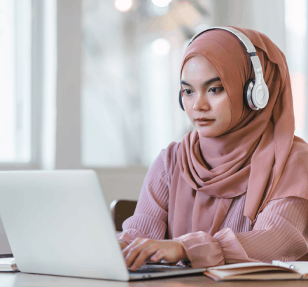 The customer accessing important media content with Kurdish subtitles, improving understanding in the U.S. landscape.