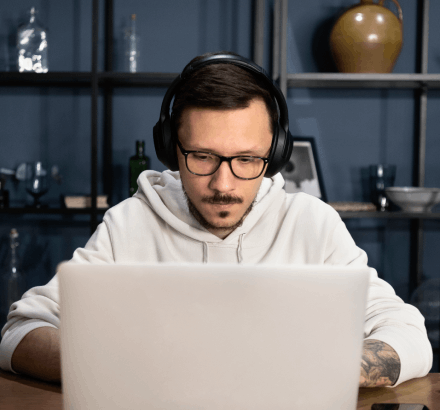 Client utilizing English Language Captioning Services for an online seminar, ensuring that the captions are optimized.