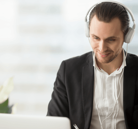 The professional provides accessible Hebrew subtitles that are compliant with standards, offering multilingual support.