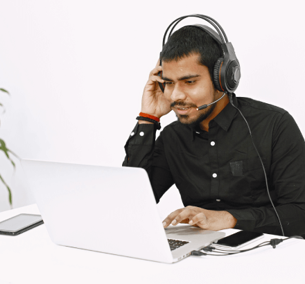 Hindi subtitler working on subtitles for accessible video content to ensure inclusivity for Hindi-speaking audiences.