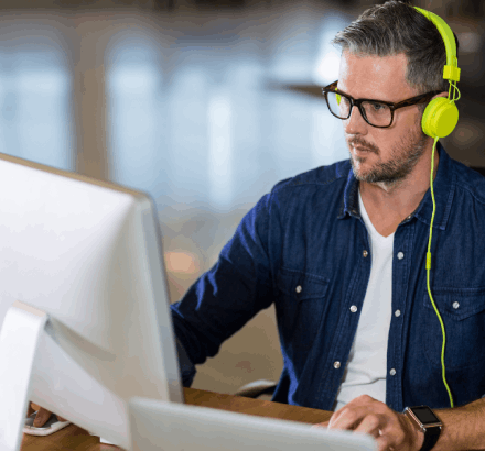 Customer receiving high-quality video captions through professional closed captioning services in New York for comprehension.