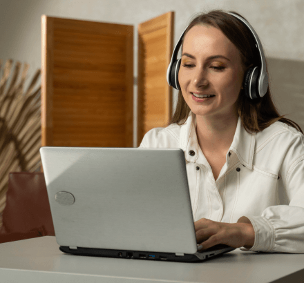 An editor marks timecodes in French subtitling services to correct a mistranslation and document the verified fix.