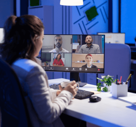 Subtitler working on various video types, including corporate training, webinars, and YouTube videos, in Chinese.